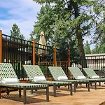 Station House Inn South Lake Tahoe, By Oliver